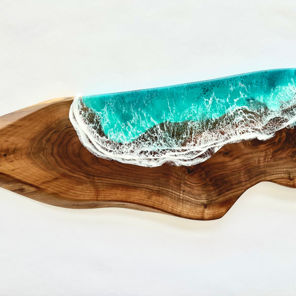 Planche de charcuterie côtière en noyer noir Live Edge - 27" x 10" (#3646)