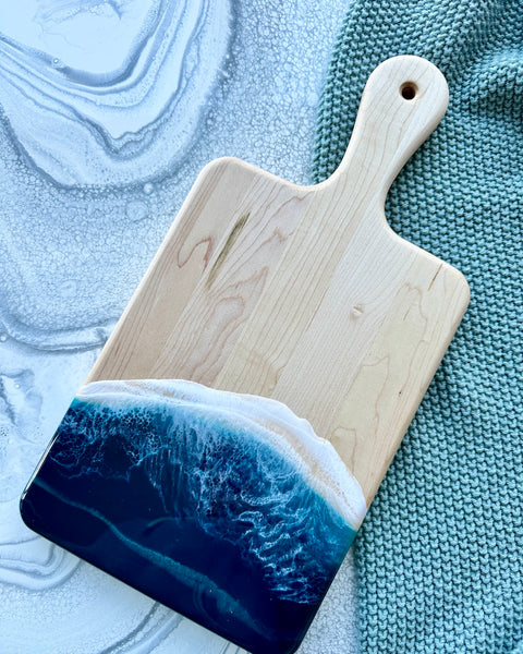 Planche de charcuterie côtière en érable avec poignée - 16" x 8" (#3648)