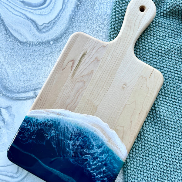 Planche de charcuterie côtière en érable avec poignée - 16" x 8" (#3648)