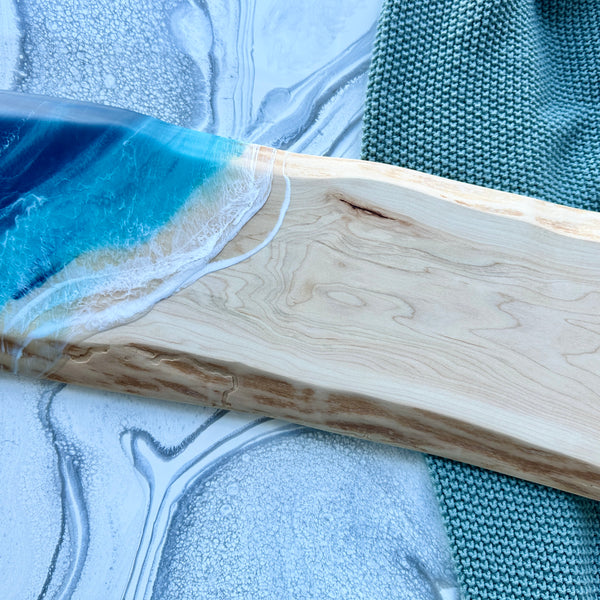 Planche de charcuterie côtière en érable avec poignée - 16" x 8" (n° 3656) - À PRIX RÉDUIT - Artisan Seconds