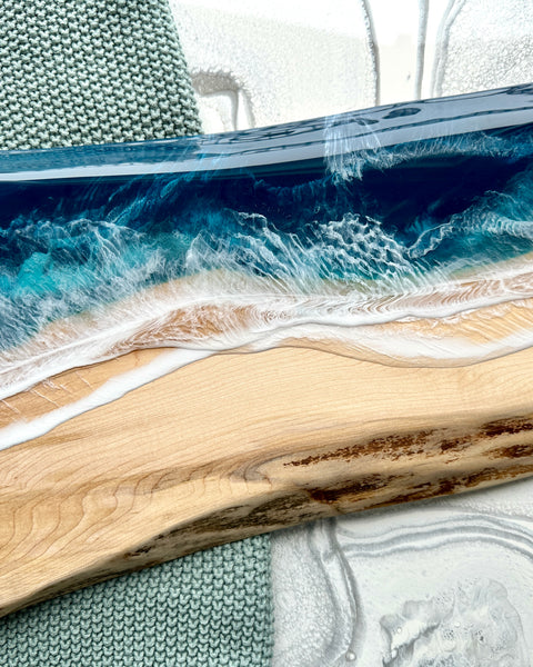 Planche de charcuterie côtière en érable avec poignée - 16" x 8" (n° 3656) - À PRIX RÉDUIT - Artisan Seconds