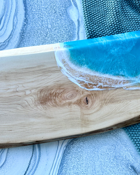 Planche de charcuterie côtière en érable avec poignée - 16" x 8" (n° 3656) - À PRIX RÉDUIT - Artisan Seconds