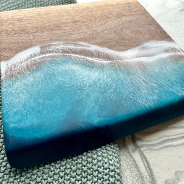 Planche de charcuterie côtière en érable avec poignée - 16" x 8" (n° 3656) - À PRIX RÉDUIT - Artisan Seconds