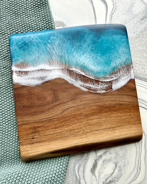 Planche de charcuterie côtière en érable avec poignée - 16" x 8" (n° 3656) - À PRIX RÉDUIT - Artisan Seconds