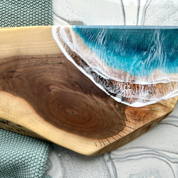 Planche de charcuterie côtière en érable avec poignée - 16" x 8" (n° 3656) - À PRIX RÉDUIT - Artisan Seconds