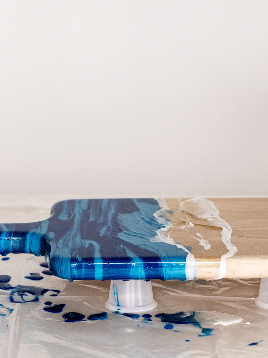 Course: Learn How to Make Your Own Epoxy Art Cheeseboard  - Coastal Vibes Edition